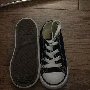 Toddler sneakers black